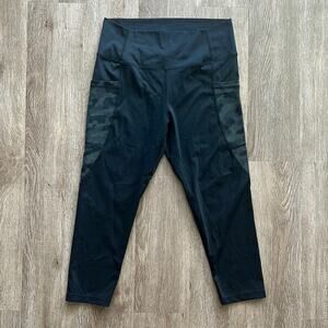 Zyia Pocket Brilliant Black Camo Reflective Hi Rise Crop Leggings Size 12